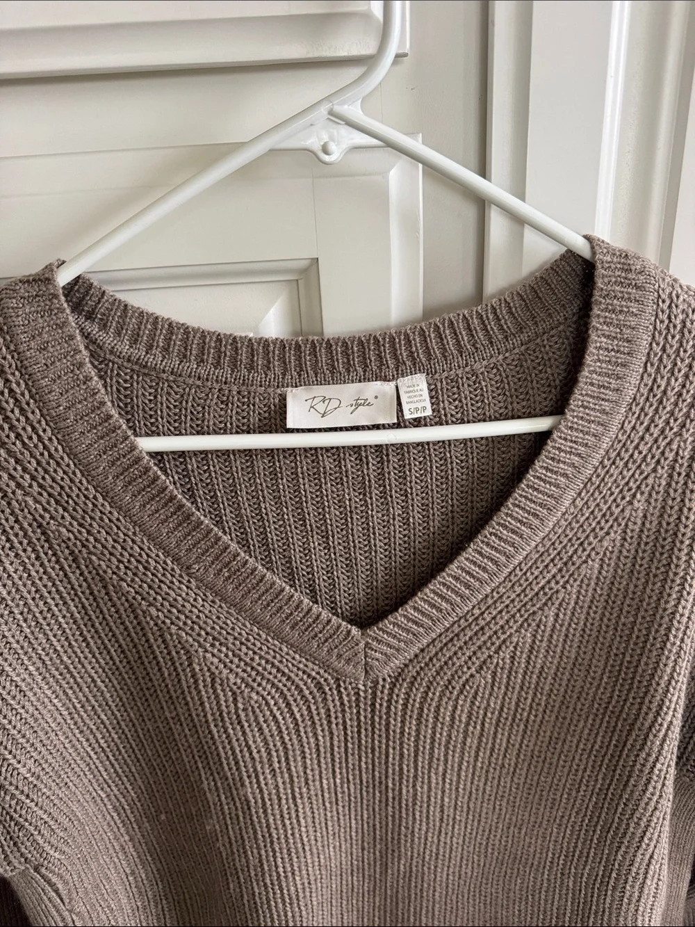 RD Style Taupe V-Neck Knit Sweater - Picture 3 of 7